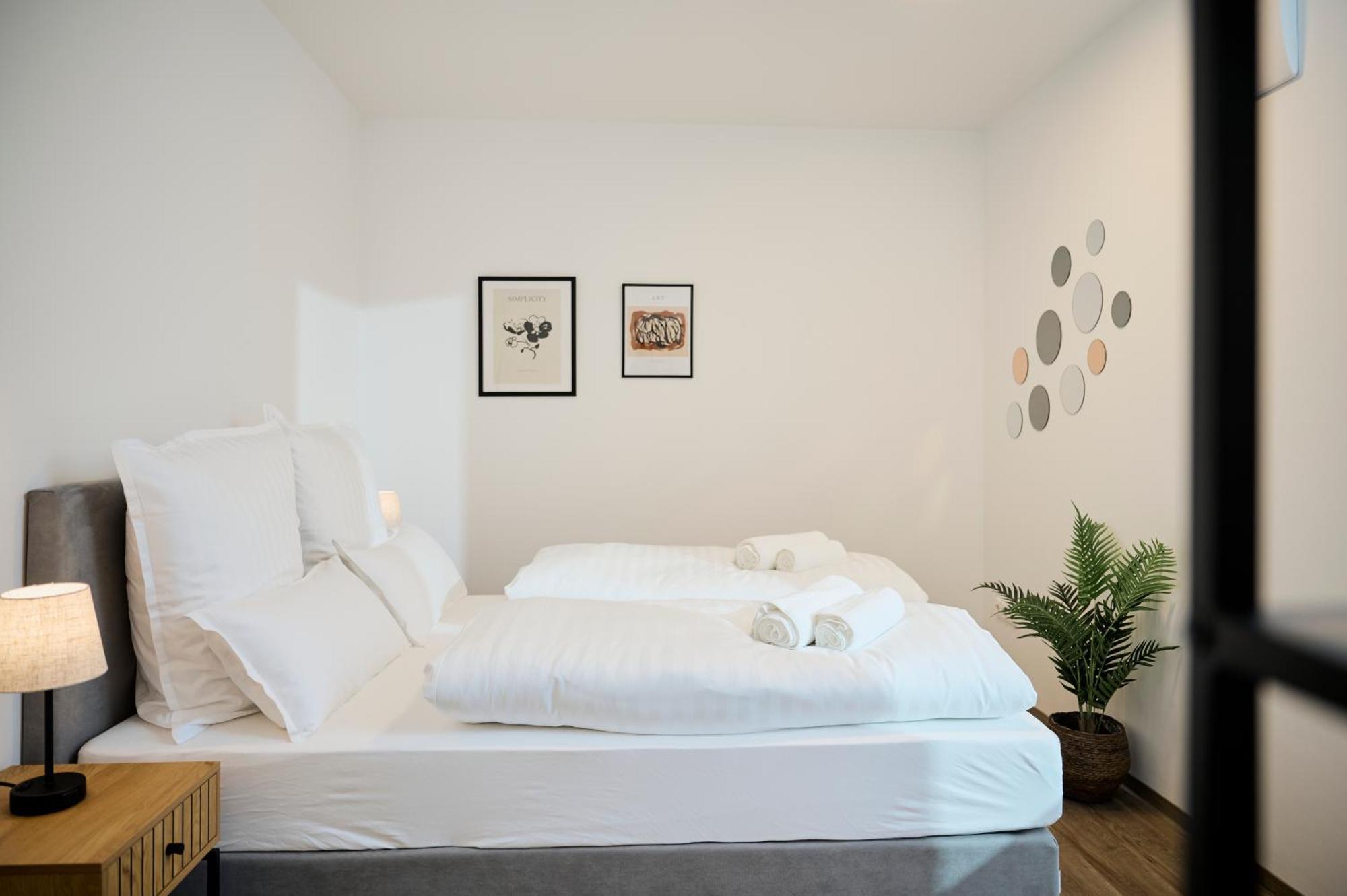 Moderne Apartments Mit Highspeed-Wlan Und Gratis-Tiefgarage Ihr Perfekter Rueckzugsort Nahe Dem Zentrum Und Der Therme I Barrierearm Bad Kissingen Esterno foto